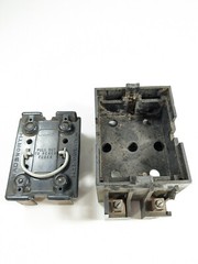 WADSWORTH 8038 30A FUSE HOLDER AND BOX 240 VAC