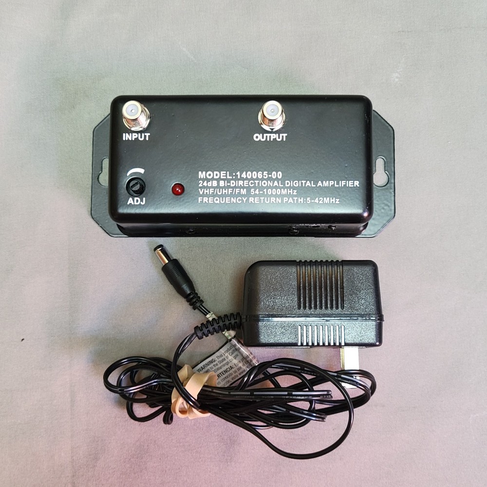 Monster Cable Signal Amplifier 75 Ohm 1 Ghz, 60 Hz Black Carded