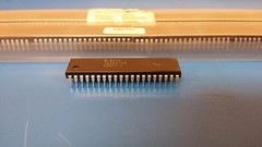 (2 PCS) SCB2673BC8N40 SIGNETICS 8MHZ VIDEO OUTPUT GRAPHICS CONTROLLER PDIP 40PIN