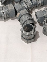 T&B Conduit Connector: For EMT, Die Cast Zinc, 1/2″ Trade Size Qty 20 TC211SC