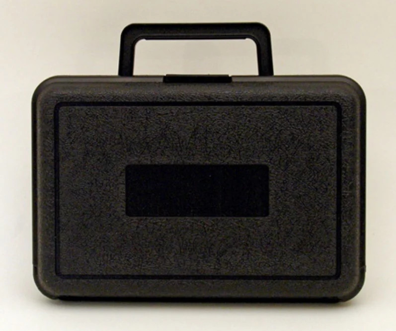 204 – PLATT LUGGAGE – BLOW MOLDED CASE – Exterior Dimensions (L x W x D): 9 1/2″
