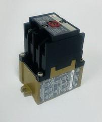 ALLEN BRADLEY NO. 700-P200A1 STANDARD AND TIME DELAY CONTACT 2 NO OPEN TYPE