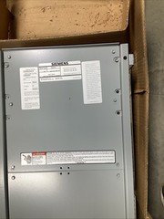 Siemens P2C66ML250ATS 250 A 120/208 V 3 PH Panel Board Interior