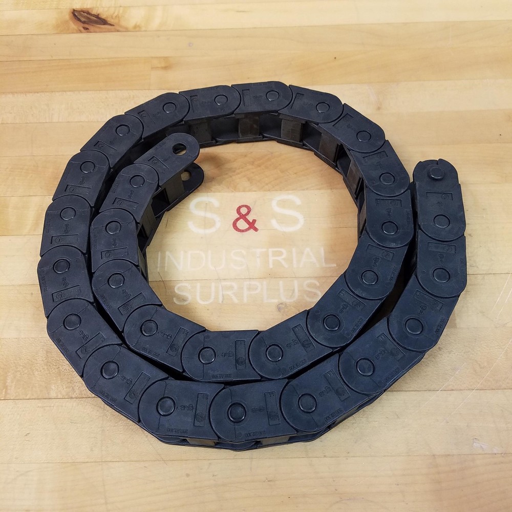 IGUS 200.02.100 Cable Carrier Chain – USED