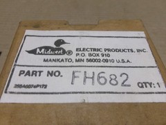 Midwest FH682 Disconnect Fuse Pull Out Double 60 Amp AK