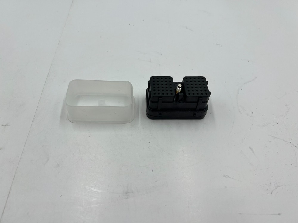 TE Connectivity / Deutsch Automotive DRC26-60S07 Automotive Plug Rectangular