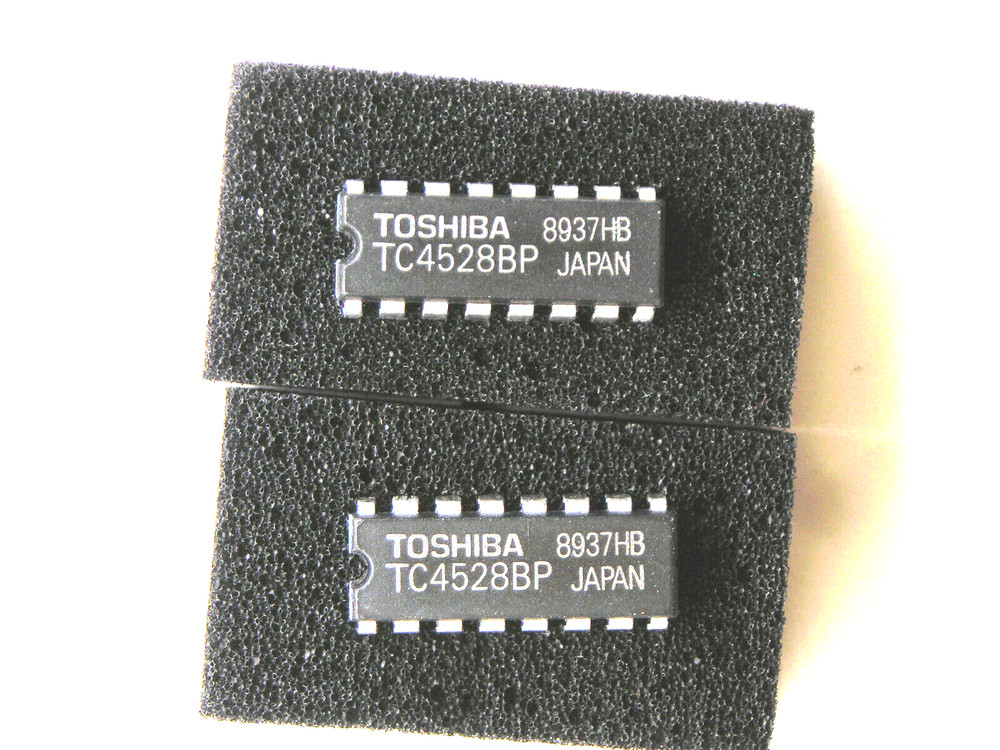 TC4528BP “Original” Toshiba 16P DIP CMOS IC 2 pcs