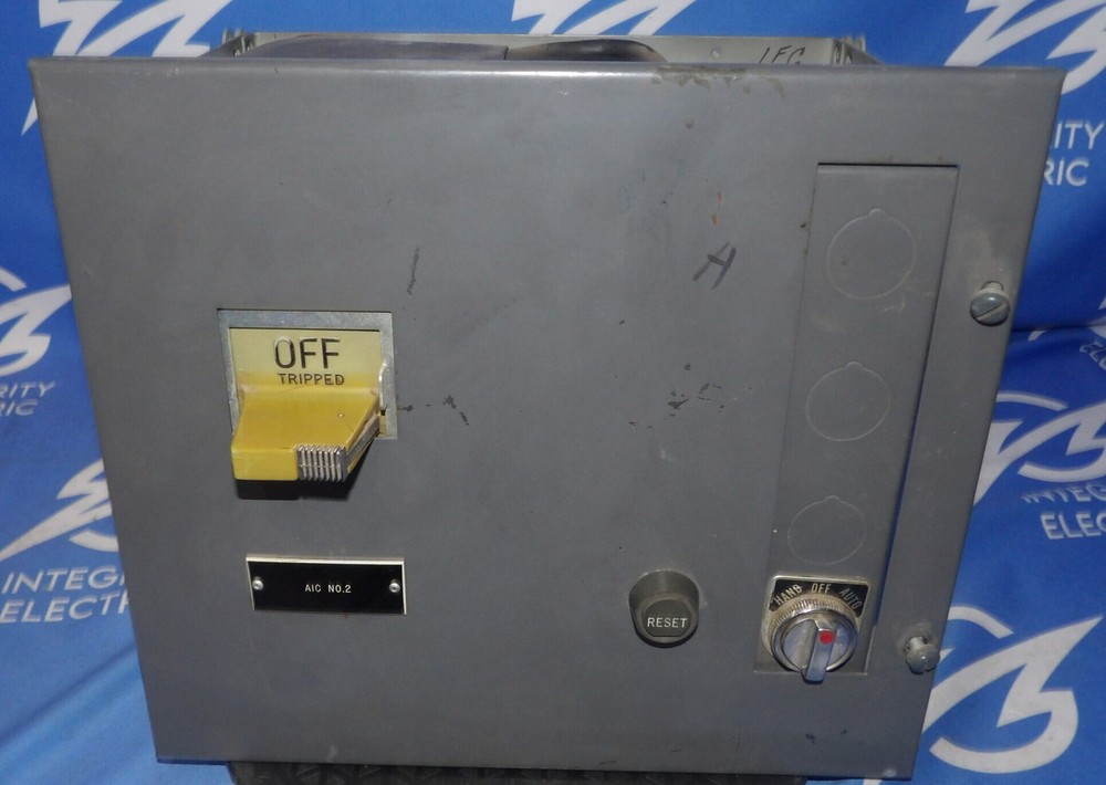 Westinghouse INC-47025-12/13 A200M1CACDM 208V Fusible MCC Motor Control Bucke…