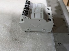 Eaton C383FHCC-3 Class CC 3-Pole Modular Fuse Holder Box of 4 Industrial OEM