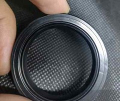 1PCS NEW FIT FOR XD1437E Transfer Case Oil Seal
