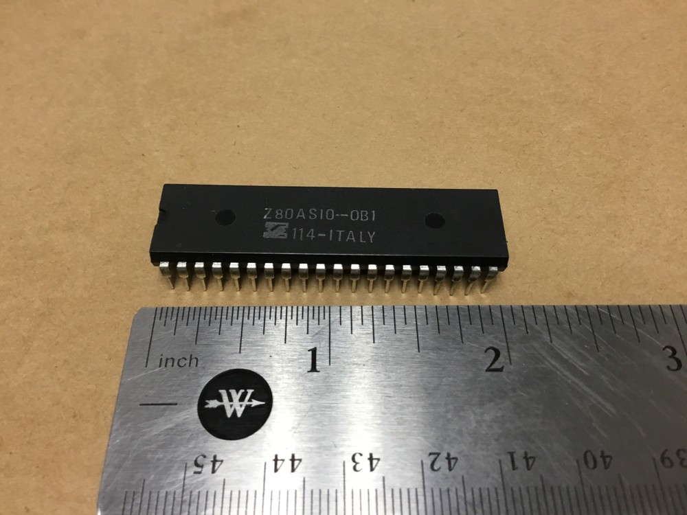 (1 PC) ZILOG Z80AS10-0B1 MEMORY MICROCIRCUIT