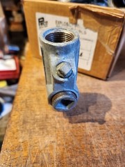 ONE NOS PECO EYA-75 3/4″ Iron Female Explosionproof Conduit Seal Fitting