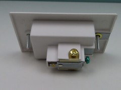 Leviton 688-W, 125 V, 15A, NEMA 5-15R, White, Clock Hanger Receptacle, 1 pc, New