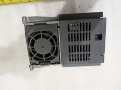 MITSUBISHI ELECTRIC D700 FR-D740-2. 2K :8. 4A 3PH AC380-480V 50/60Hz
