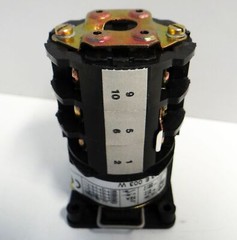 Schneider Electric (SQUARE) K3E003W 9003 Contact Block Switch Block -Unused/Original Box-
