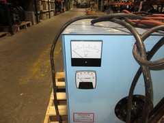 Pluskota Battery Charger VAR1-24100 Input: 208/240VAC 1Ph 60Hz 28A Used