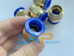 5Pcs 16mm Tube to 1/2 BSP Thread Push in Quick Connect Coupler Fittings PC16-04