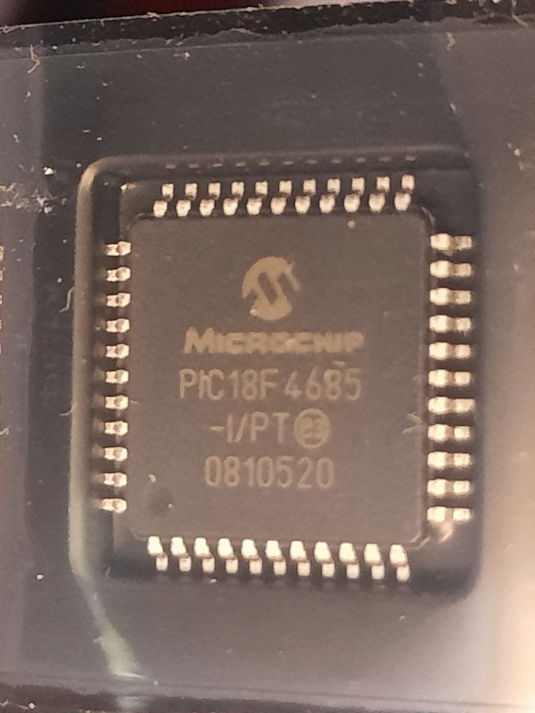 1X PIC18F4685-I/PT MCU 8-BIT PIC RISC 96KB FLASH 5V 44-PIN TQFP TAPE/R IC MCU 8B
