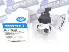 Westinghouse – PB2JEH1AB1B – 3 Position Maintained Selector Switch -(NEW in BOX)