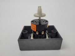 T2b-2-8202/i-NA Klockner-Moeller 16A 600V T2 Surface Mounting Cam Switch/Handle