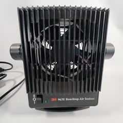 3M 963E Benchtop Air Ionizer with Power Cord / Static Neutralizing / Works