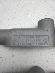 LOT OF 4) NEW APPLETON FM7 CONDUIT BODY 1″ 27 LB37
