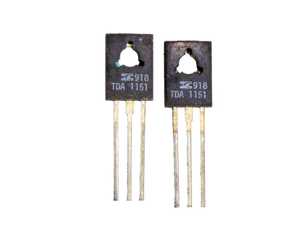 TDA1151 “Original” generic 3P SIP TO-126 IC 2 pcs