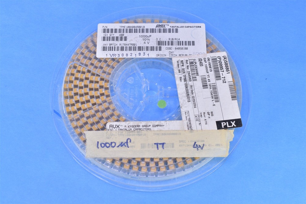 300 KYOCERA AVX 1000 µF Molded Tantalum Capacitors 4V 18mOhm ±10% -55°C~125°C