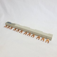 Telemecanique Square D GV2 G445 4 Position 3 Pole 63A 690V Buss Bar