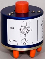 NEW Radiall SP5T .8-3 GHz 28 VDC RF SMA Coaxial Switch R584.303.263 R584303263