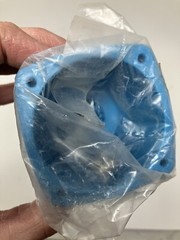New Meltric 61-3A013 Blue Poly Handle, 3/4″ NPT, 0.39 to 1.18″ Cable Range