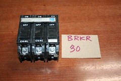 GE THHQL32020 Circuit Breaker RMS 22K AMPS 240V MAX type THHQL 3 Pole