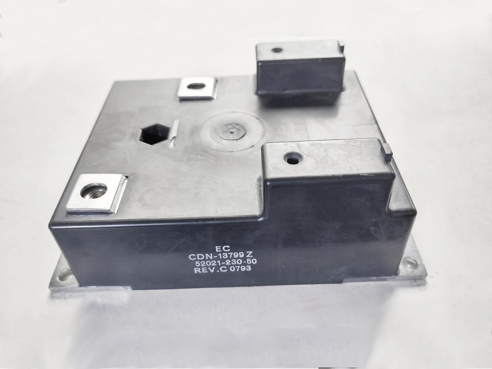 EC Power / SCHNEIDER ELECTRIC Power Block Module 52021-230-50 / CDN-13799 Z