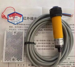 Photoelectric switch ES18-R2NK with reflector DC three-wire NPN normally open 2M