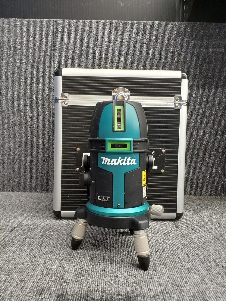 Makita SK312GD Laser Marker with Charger Required