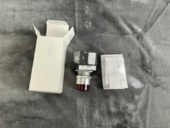 30mm Momentary Illuminated Pushbutton (Red) – Catalog #: 800T-QBH2RD2