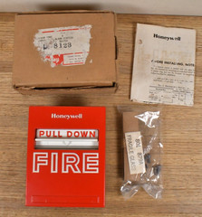UNUSED IN BOX VTg Honeywell S464A Metal Pull Down Fire Alarm