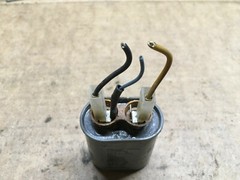 Mallory Bionol 235-8310-3 Oil Capacitor 60 Hz / 370 VAC