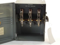 General Electric DFG421SN Fusible Bus Plug Flex-A-Plug 30A 240V 4P 3PH