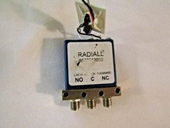 R570313000 RADIALL DC-3GHZ SPDT COAXIAL SWITCH 80dB SMA female
