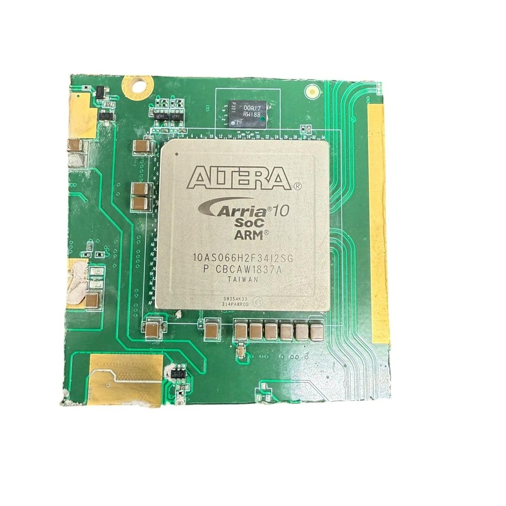 Altera 10AS066H2F34I2SG On Board