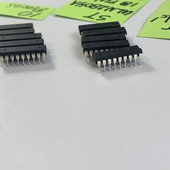 ST ULN2804A 18 PIN DIP 8 Darlington Arrays IC PCB Electronics See Pics OB #1096
