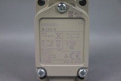 Omron WLCA2-G Limit Switch 13924Z5 AC-15 2A/250V DC-12 2a/48V Unused Original Box