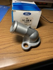 Ford F6AE-8594-AC F6AE8594AC Thermostat Housing New