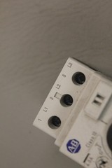 ALLEN BRADLEY 140M-C2E MOTOR STARTER CIRCUIT BREAKER