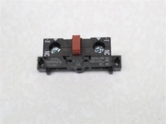 Siemens 3SB3420-0C 3SB34200C Pushbutton Switch Auxiliary Contact