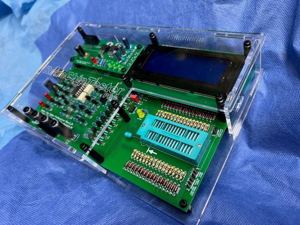 Retro Chip Tester Professional – Clear Premium Acrylic Case Kit