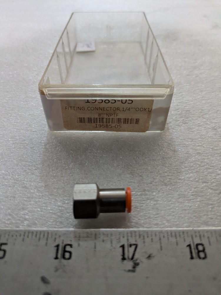 SMC 1/4 OD x 1/8 NPTF Push-In Male Connector Pneumatic Fitting 2/ORDER