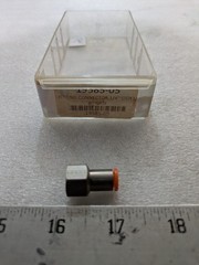 SMC 1/4 OD x 1/8 NPTF Push-In Male Connector Pneumatic Fitting 2/ORDER