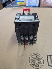 Square D 8536-SA012, Nema Size 00 Motor Starter, B3.30 Heaters, 208v. Coil